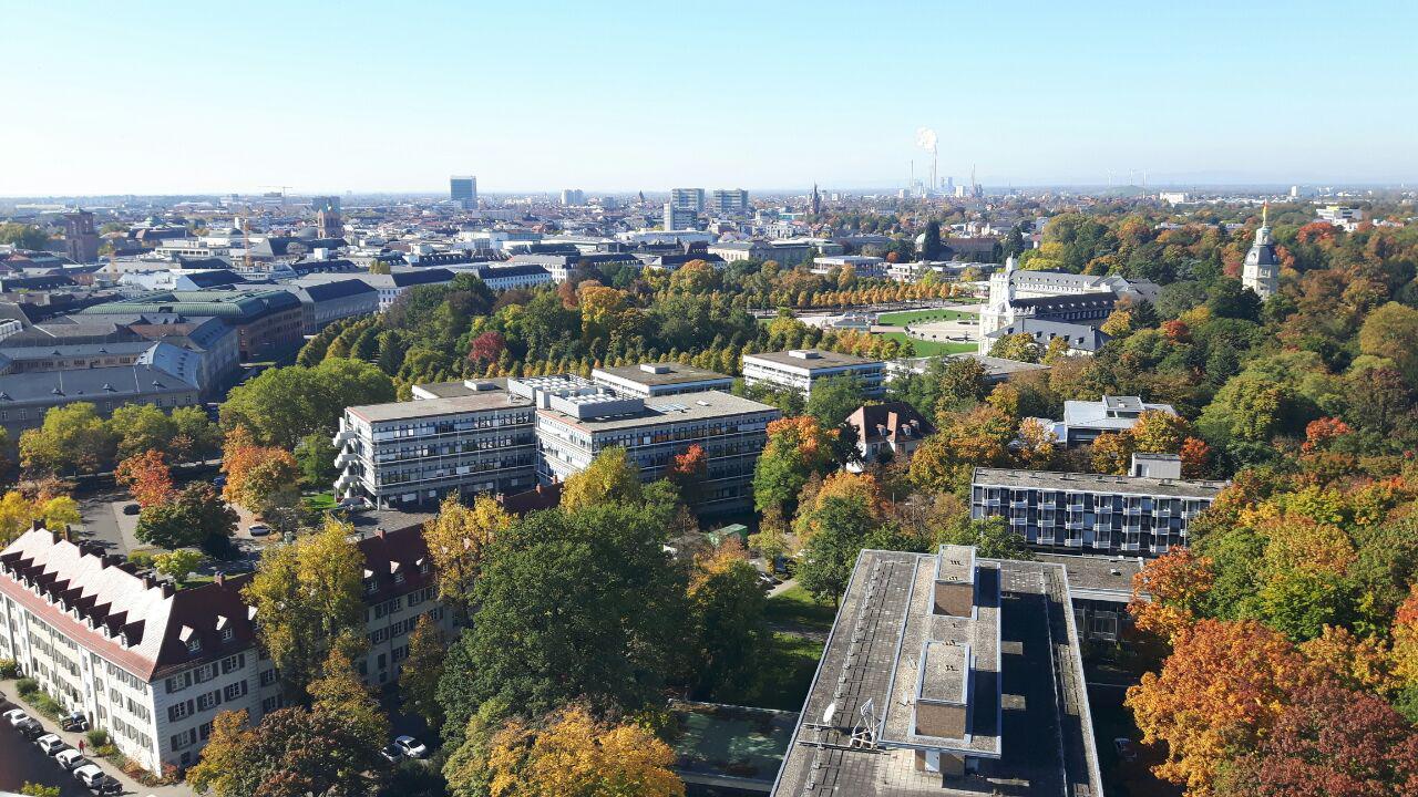 Karlsruhe oben und unten - Das Karlsruher Schloss